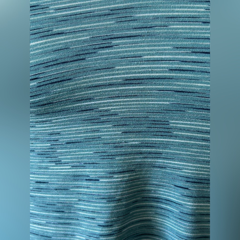 Xersion Blue Green Women's Athletic Top - Picture 6 of 9